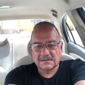 Meet your Posher, Emigdio